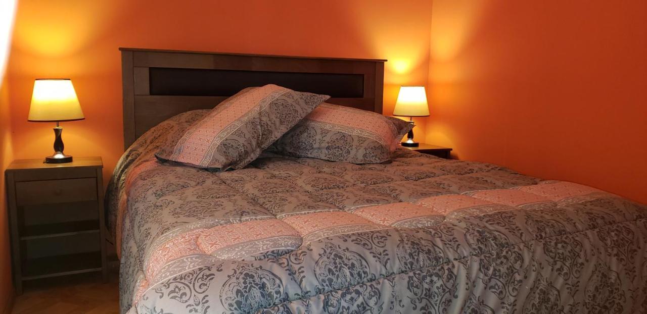 Hostal Nataly ปวยร์โตนาตาเลส ภายนอก รูปภาพ
