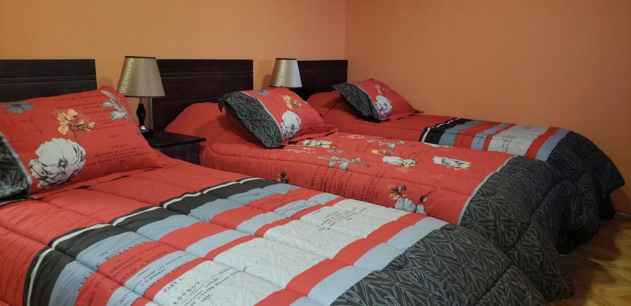 Hostal Nataly ปวยร์โตนาตาเลส ภายนอก รูปภาพ