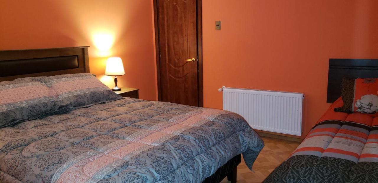 Hostal Nataly ปวยร์โตนาตาเลส ภายนอก รูปภาพ