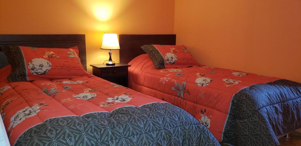 Hostal Nataly ปวยร์โตนาตาเลส ภายนอก รูปภาพ