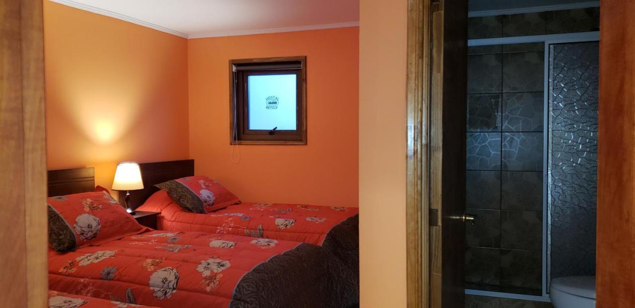 Hostal Nataly ปวยร์โตนาตาเลส ภายนอก รูปภาพ