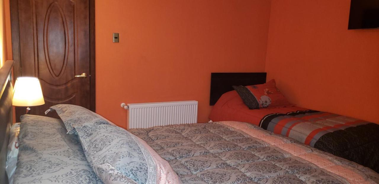 Hostal Nataly ปวยร์โตนาตาเลส ภายนอก รูปภาพ