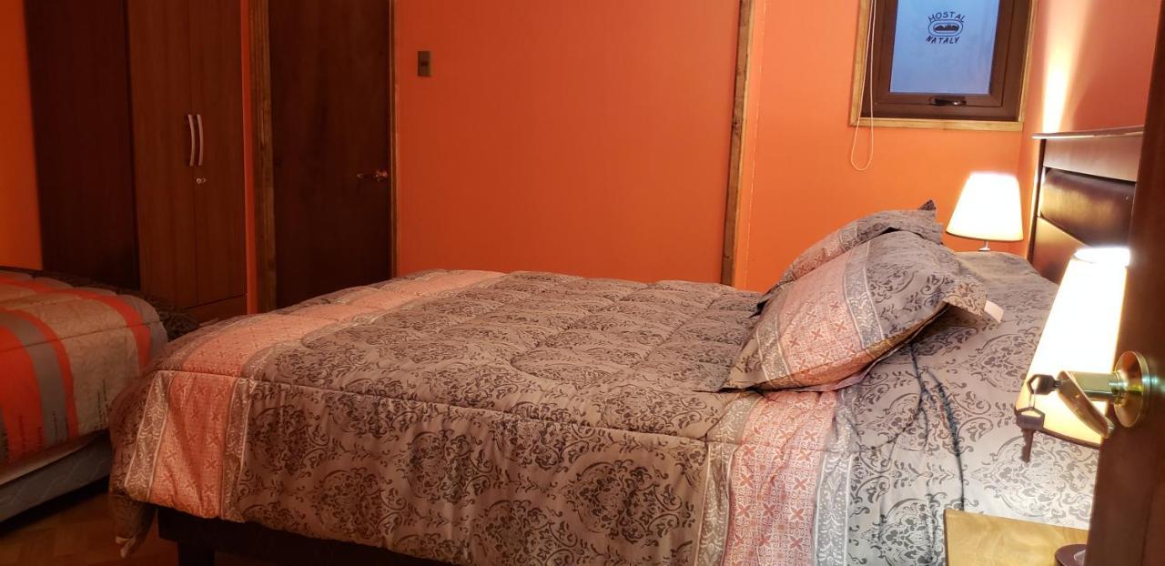 Hostal Nataly ปวยร์โตนาตาเลส ภายนอก รูปภาพ