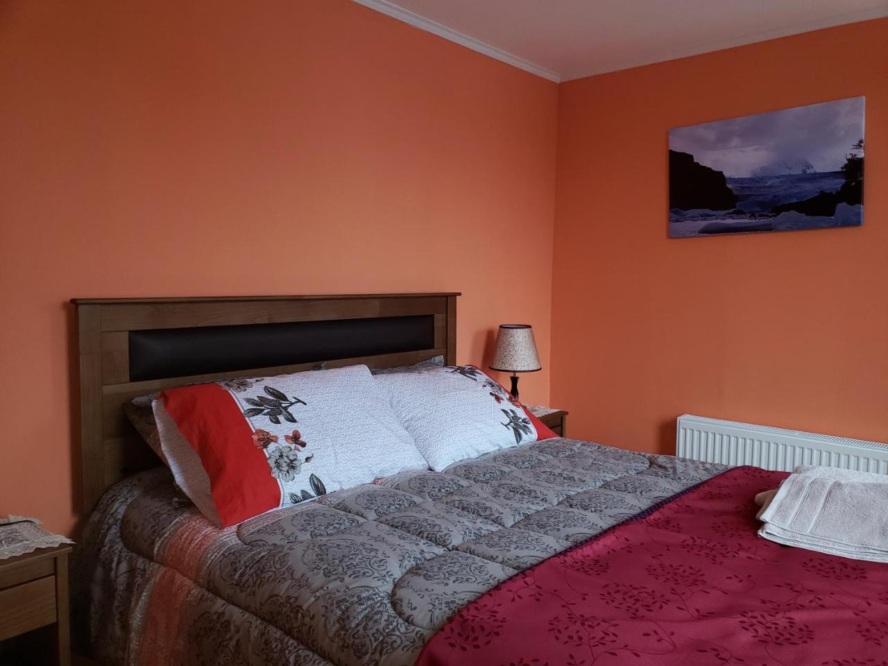 Hostal Nataly ปวยร์โตนาตาเลส ภายนอก รูปภาพ