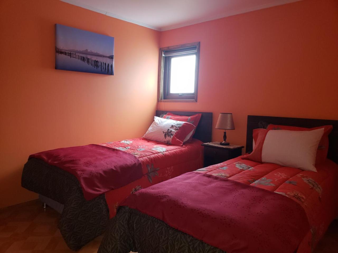 Hostal Nataly ปวยร์โตนาตาเลส ภายนอก รูปภาพ
