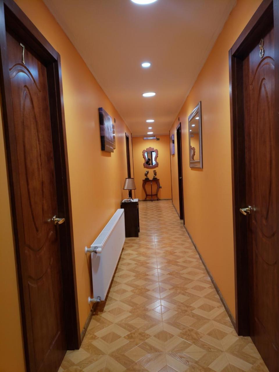 Hostal Nataly ปวยร์โตนาตาเลส ภายนอก รูปภาพ